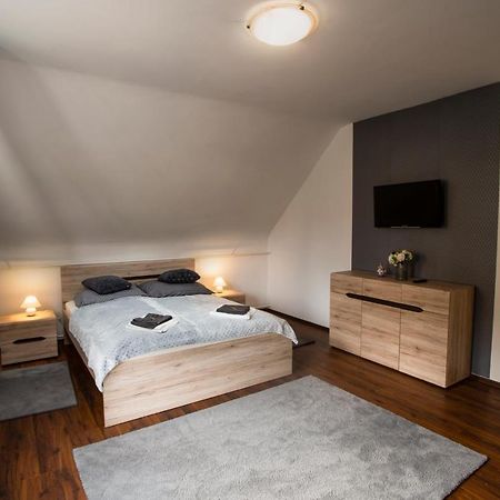 Szitakoeto Apartman Eger Esterno foto