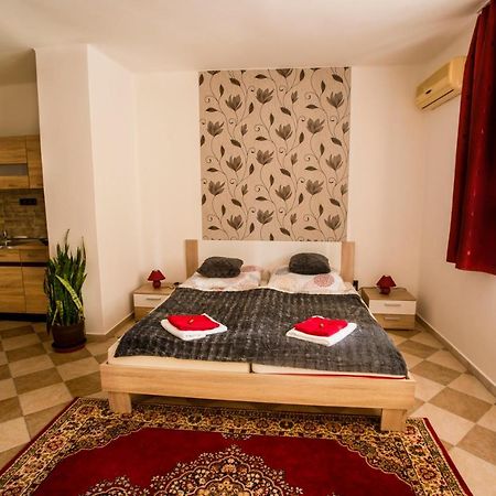 Szitakoeto Apartman Eger Esterno foto