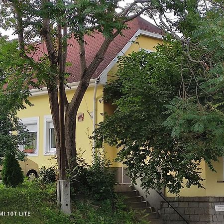 Szitakoeto Apartman Eger Esterno foto