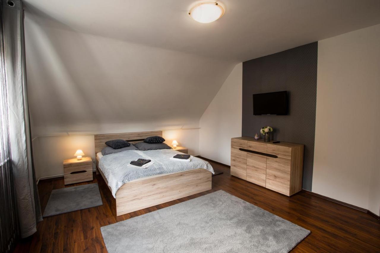 Szitakoeto Apartman Eger Esterno foto