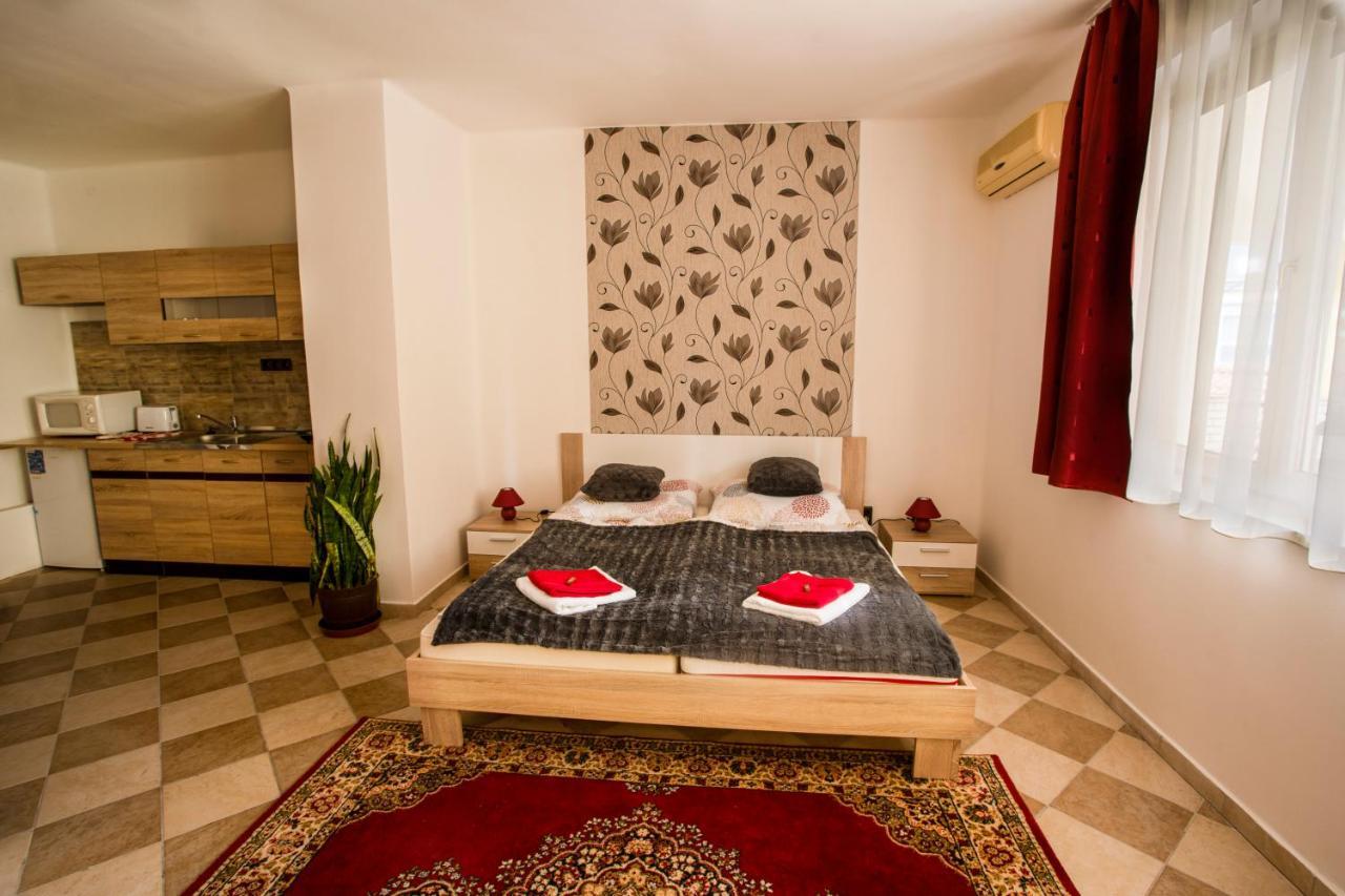 Szitakoeto Apartman Eger Esterno foto